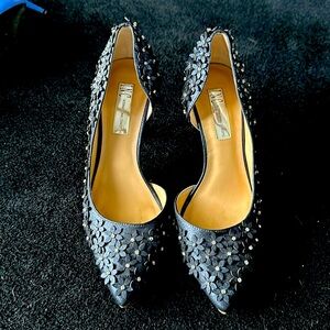 Inc navy blue pumps w/small flowers w/rhinestones